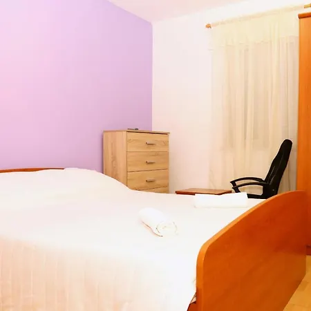 Apartment With Parking Space - Korcula - 4459