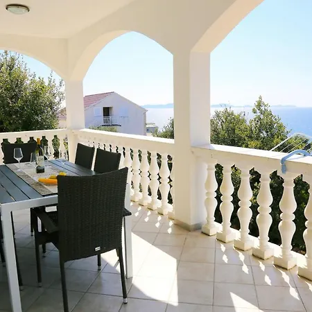 Apartment With A Parking Space Zavalatica, Korcula - 4459