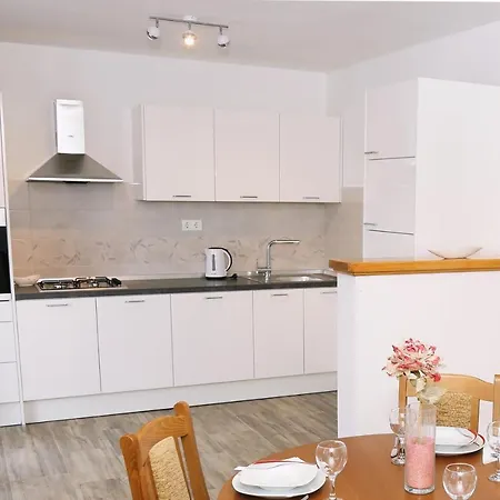 شقة With Parking Space Zavalatica, Korcula - 4459 *